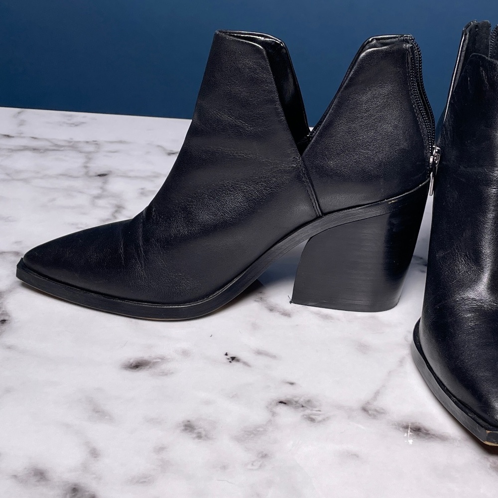 Vince Camuto Black Bootie WOMENS 10M